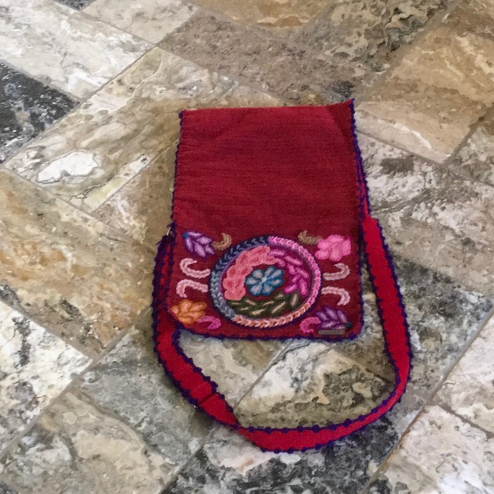 Hand made in Peru 100%Wool crossbody bag